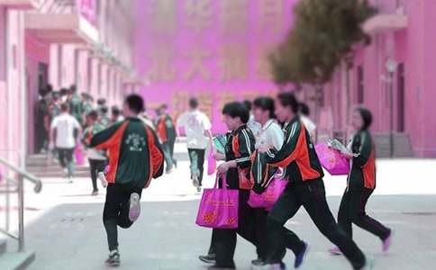 С�࿪ѧ��һ��̰�