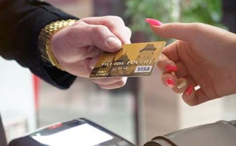 客户服务年度工作总结(通用20篇)