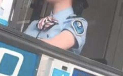 ���ٹ�·�շ�Ա�����ܽ�(���15ƪ)