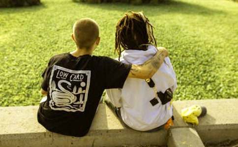 ���˵�ͬѧ�ᷢ�Ը�