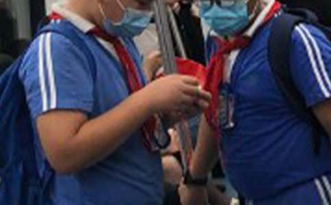 小学生代表周一国旗下的讲话稿