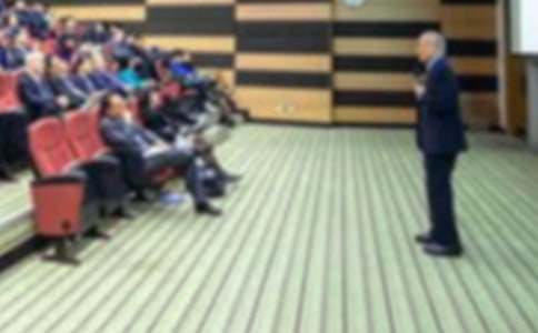 有关自尊的演讲稿