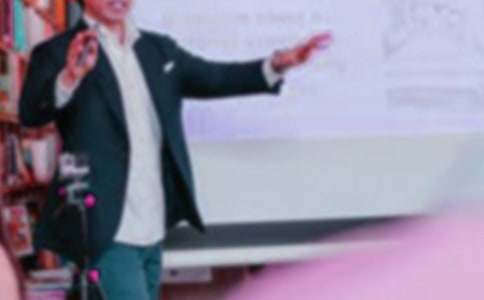 向国旗敬礼演讲稿