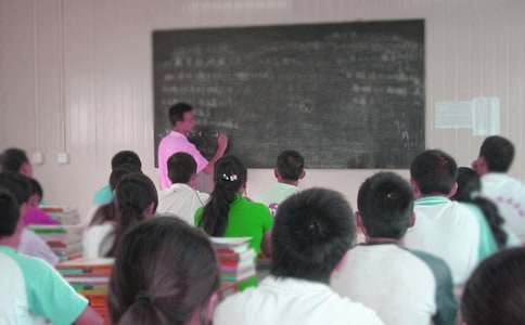 中学生贫困申请书必备【9篇】